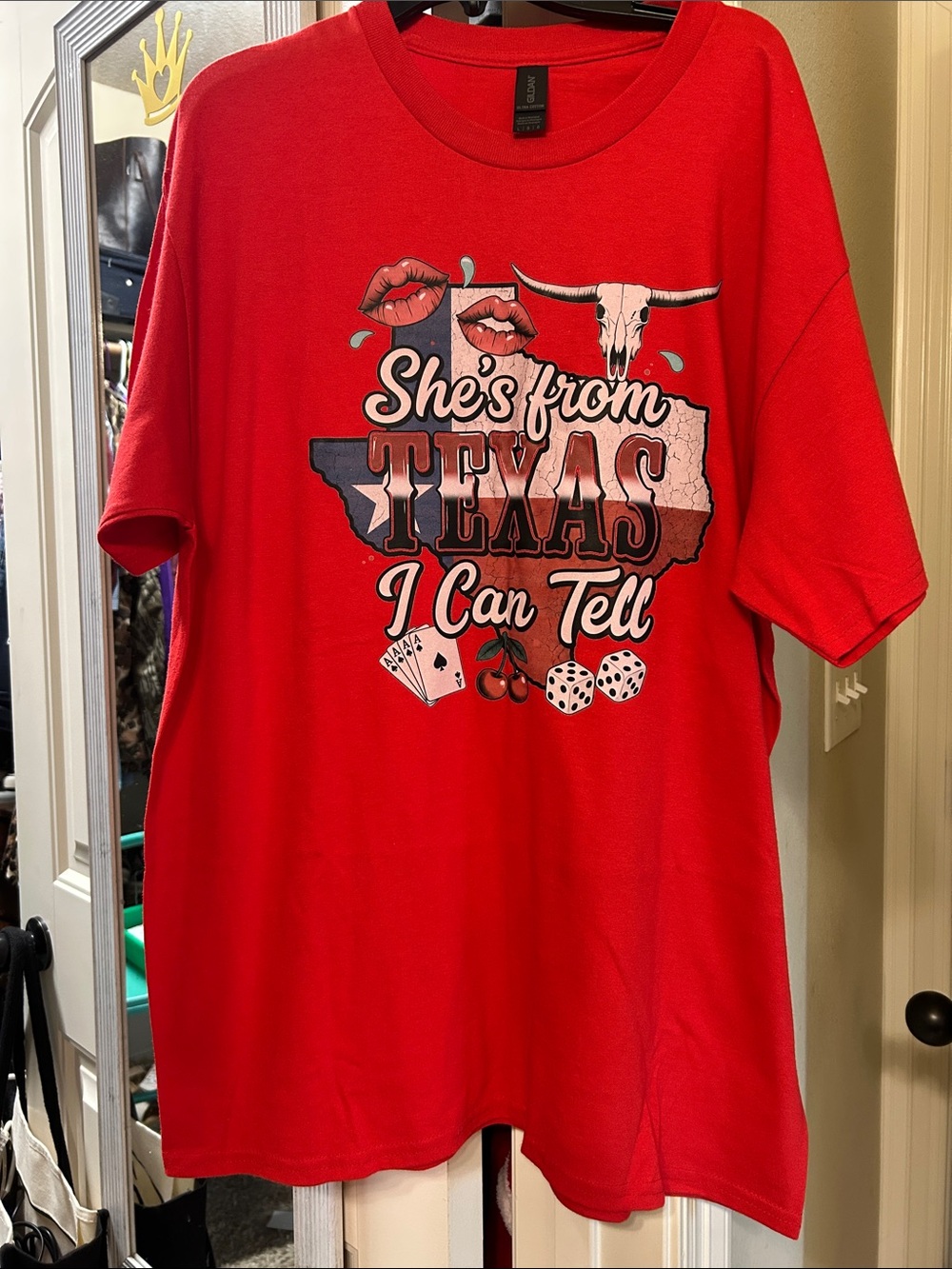 Gildan Red Graphic 'She's From Texas I Can Tell' Tee
